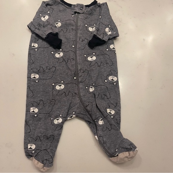 Newborn size bundle - Picture 5 of 16